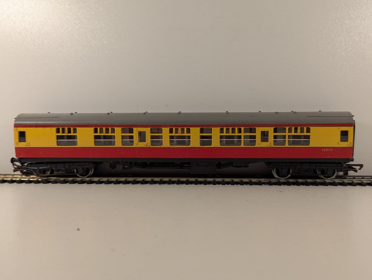 Hornby OO Gauge LMS Composite Coach Passenger Coach 15210 BR Crimson