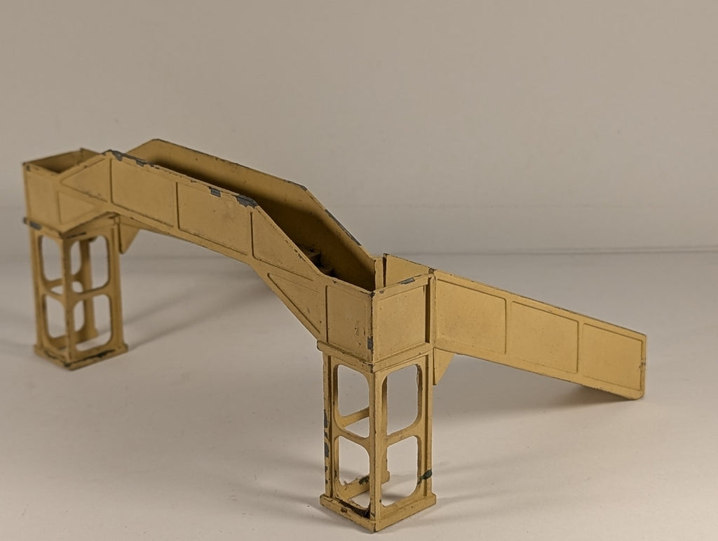 Hornby Dublo OO Gauge D1 Footbridge Cream