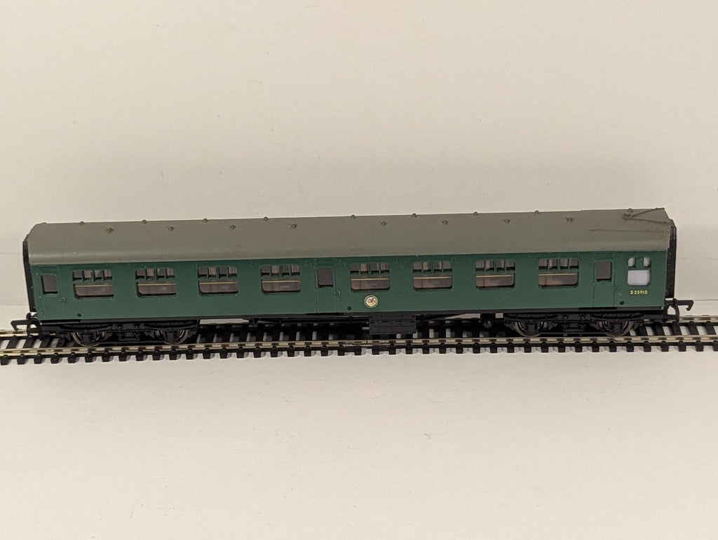 Mainline Railways OO Gauge Mark 1 SK Second Corridor Passenger Coach S25915
