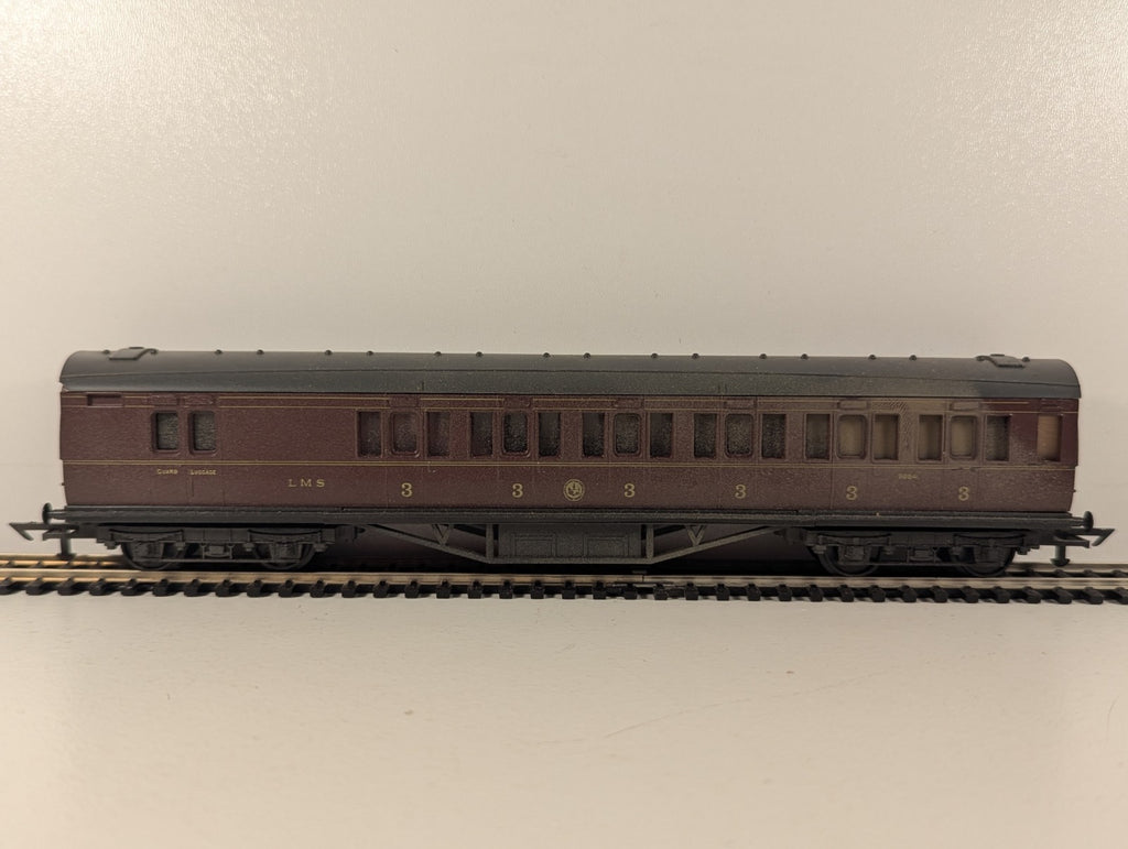 Graham Farish OO Gauge LMS Brake Third Coach - Wrong Box