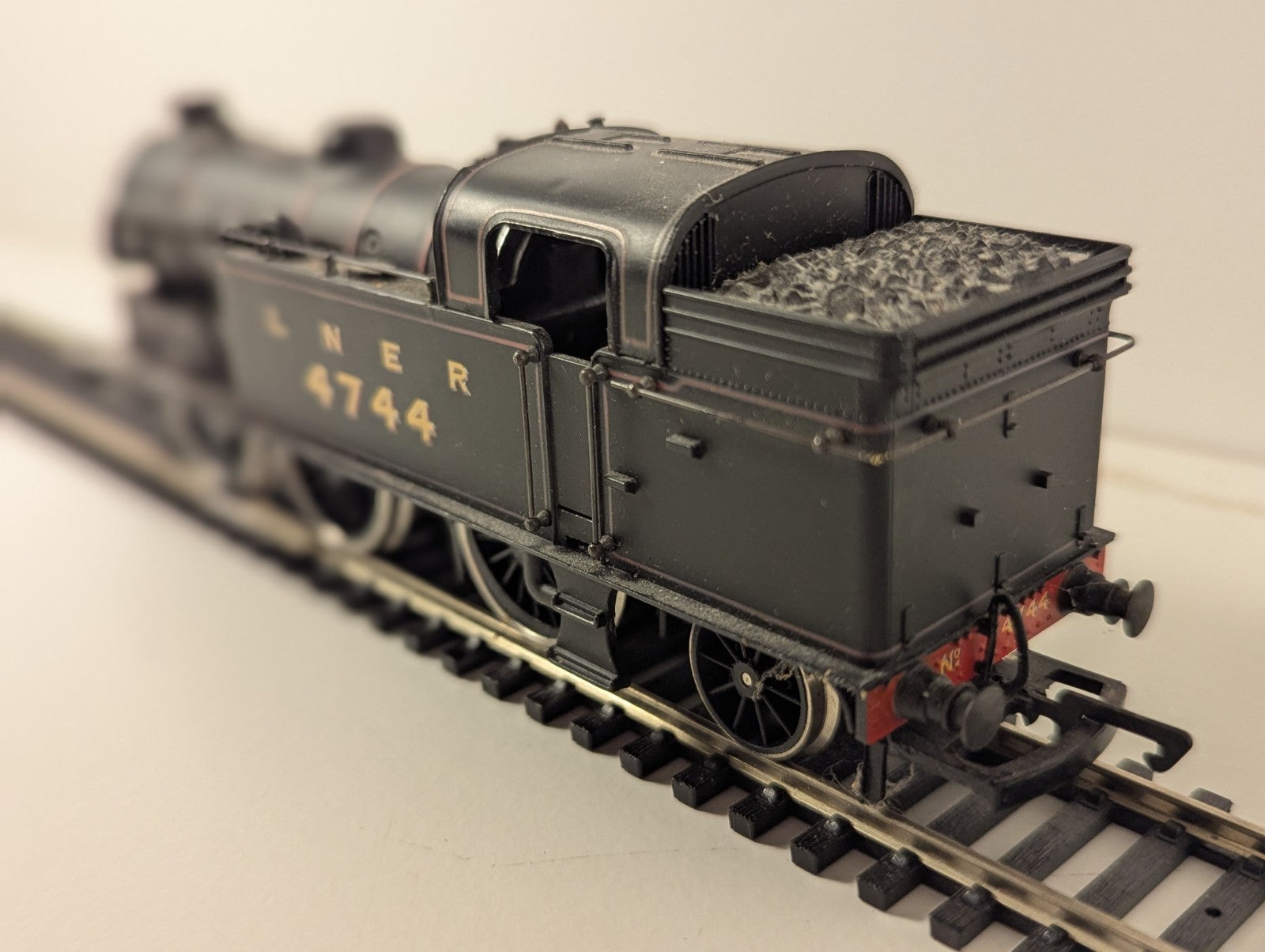 Dapol – LNER Class N2 0-6-2T No. 4744 (Noisy Runner) (OO Gauge)