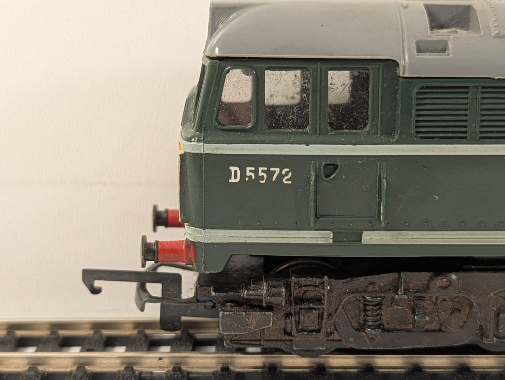 Tri-ang OO Gauge Class 31 Diesel Locomotive D5572 BR Green R.357