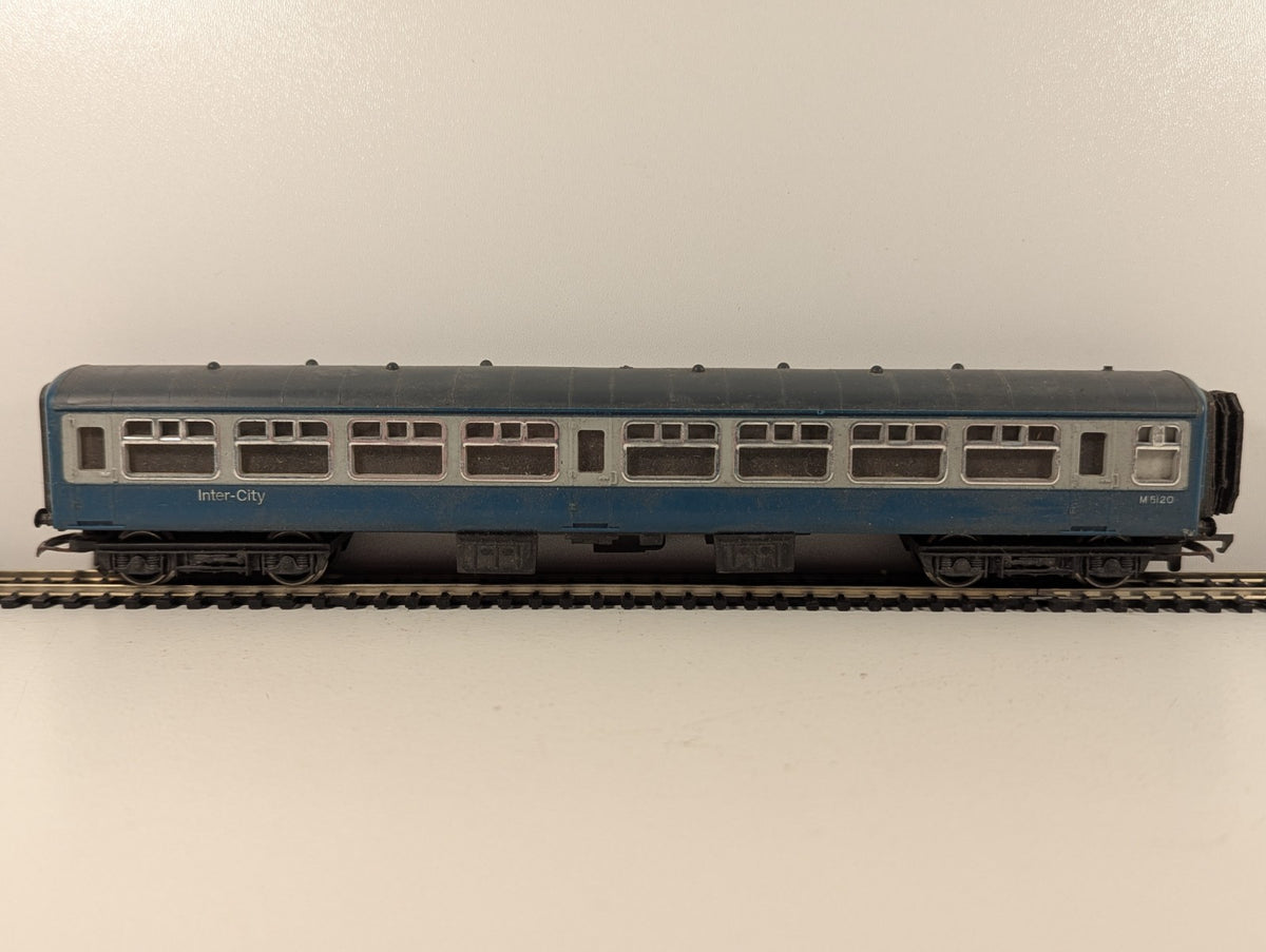 Hornby OO Gauge BR Mk2 Standard Class Coach