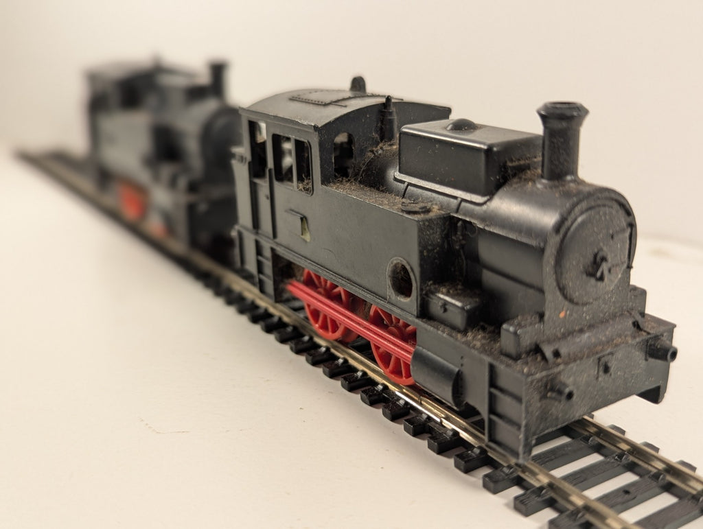Tri-ang OO Gauge Clockwork Steam Tank Locomotives x2 Spares or Repair