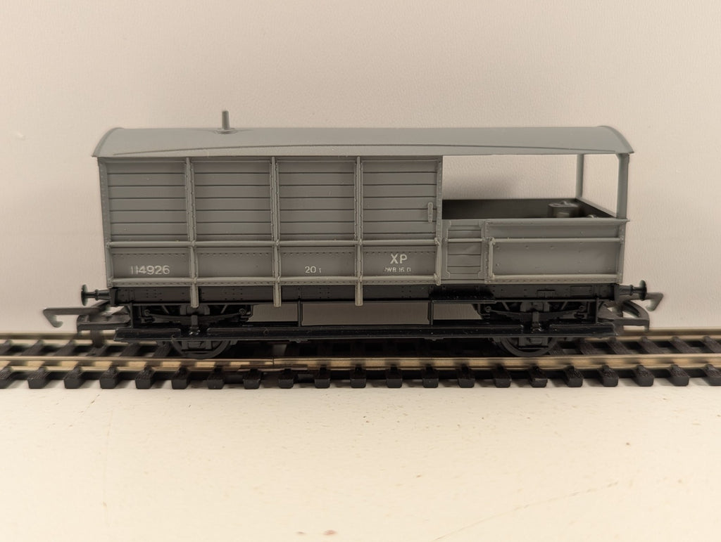 Dapol OO Gauge 114926 BR 20 Ton Brake Van Grey Livery