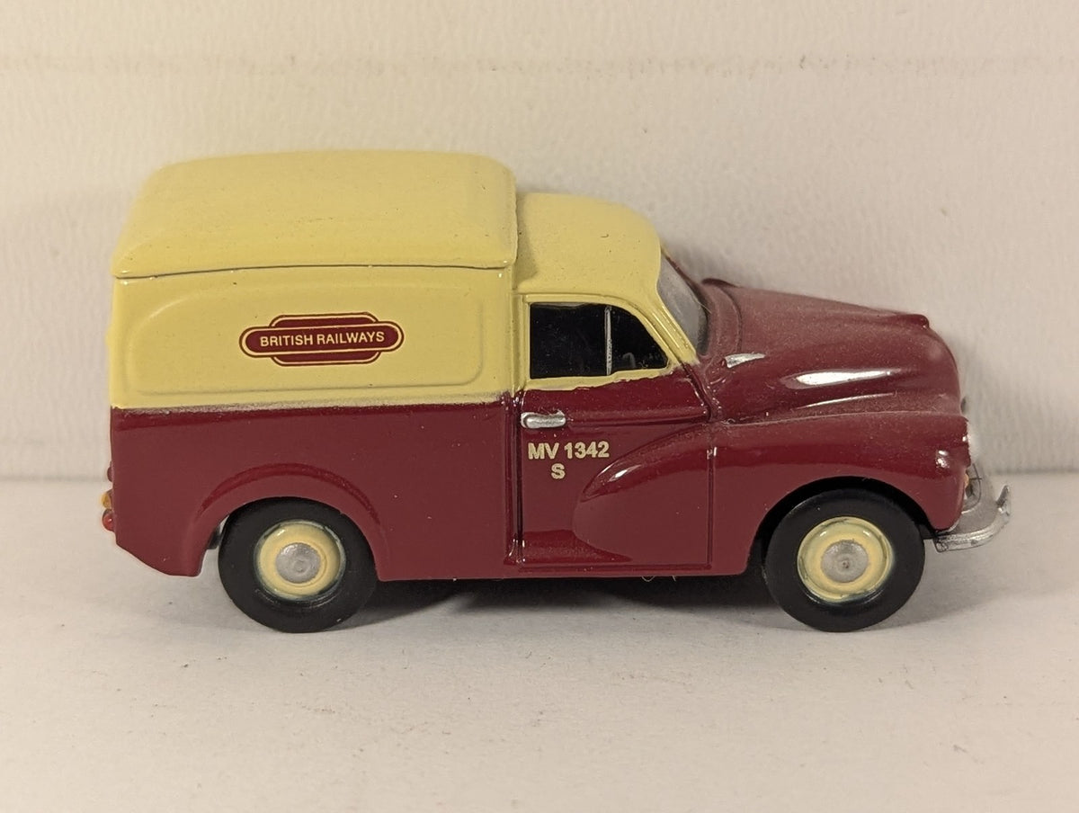 Classix 1:76 Scale / OO Gauge Morris Minor Van Road Vehicle MV 1342 S