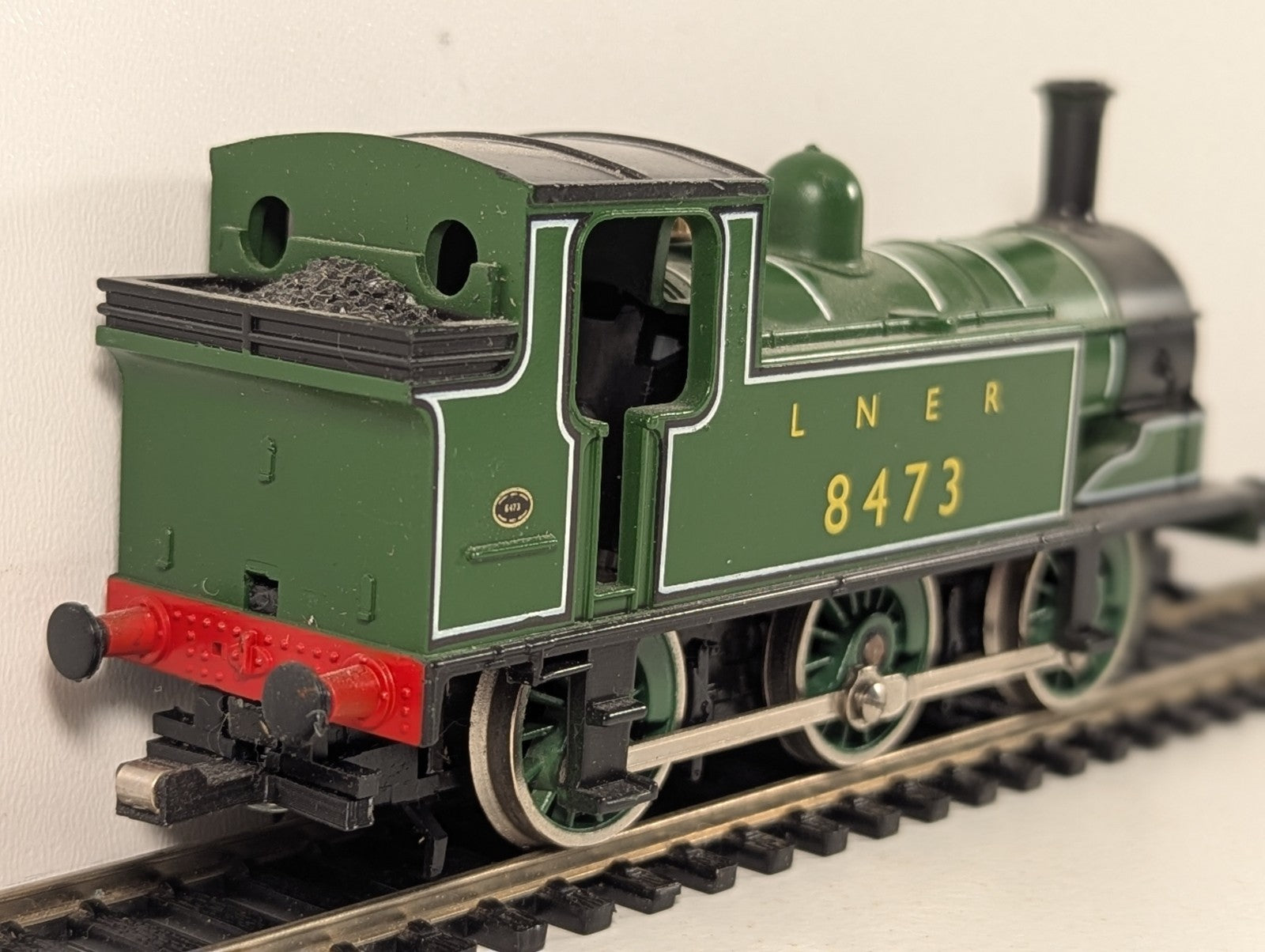 Hornby R316 LNER Class J83 0-6-0 Tank Locomotive OO Gauge - Wrong Couplings