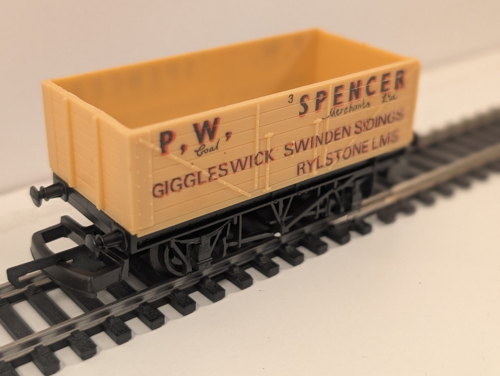 Lima 305632 7-Plank Open Wagon – “P.W. Spencer” Livery – OO Gauge