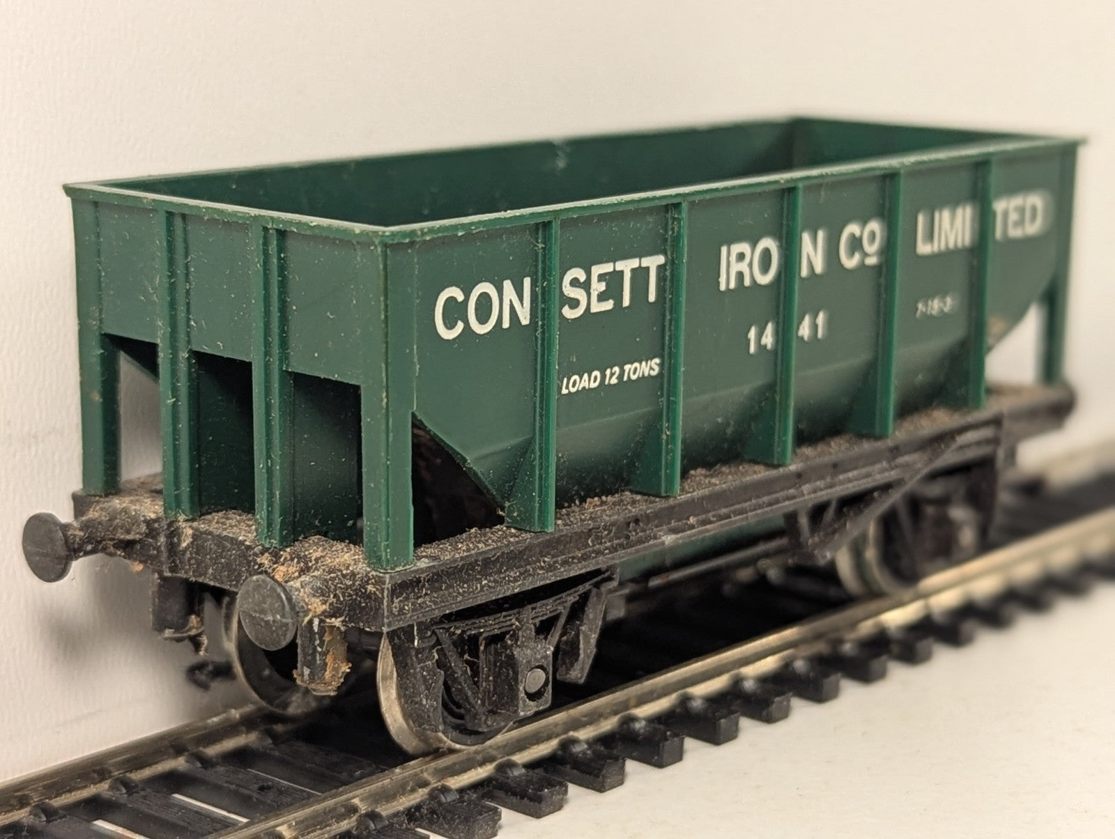 Tri-ang OO Gauge Consett Iron Co. 12 Ton Hopper Wagon Goods Wagon