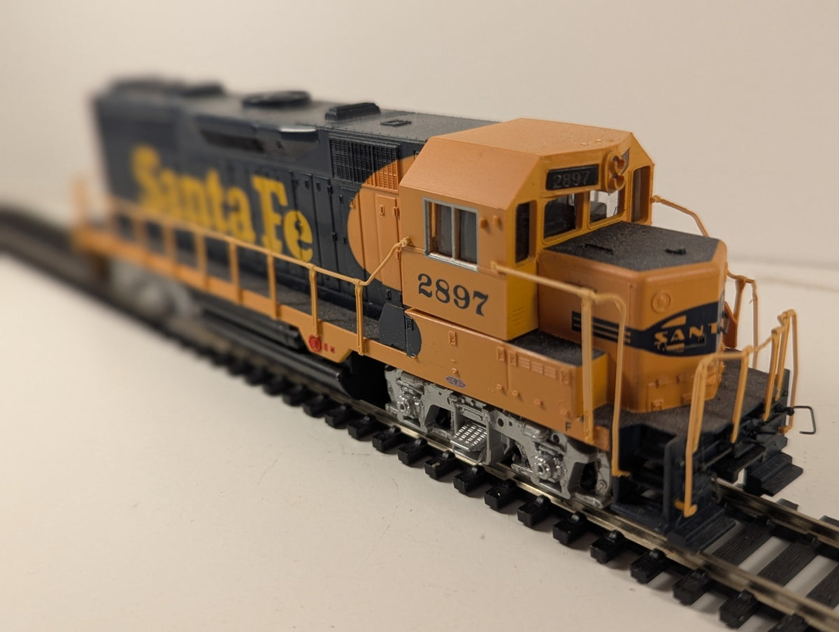 Bachmann HO Scale EMD GP35 Diesel Locomotive – Santa Fe “War Bonnet” Livery