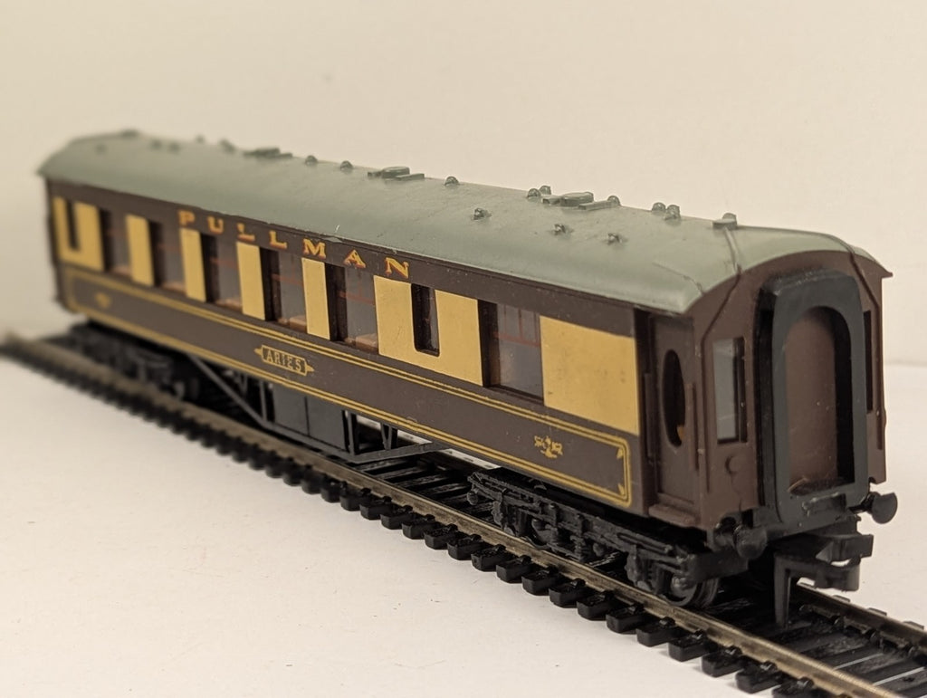 Hornby Dublo Pullman Car 'Aries' OO Gauge
