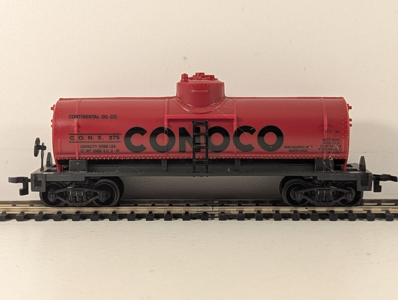 Life-Like HO Gauge Continental Oil Co. Conoco Tank Wagon 275 Conoco Red