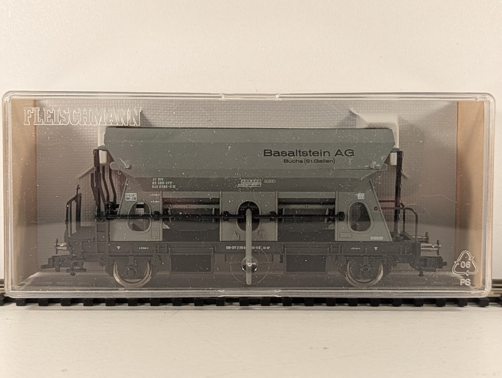 Fleischmann 5512FL HO Gauge SBB Self-Unloading Hopper “Basaltstein AG” Epoch IV