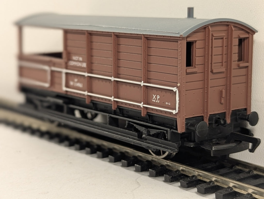 Bachmann OO Gauge 20 Ton Toad Brake Van Goods Wagon W114961 BR Brown 33-304