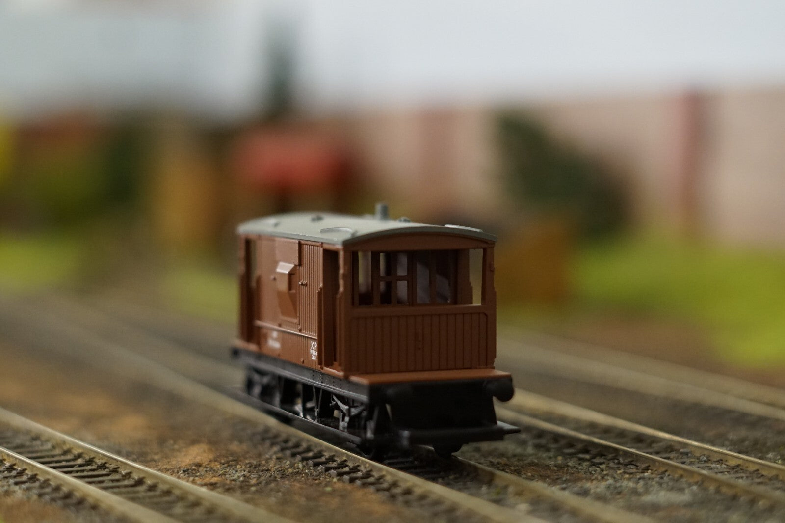 Hornby R6368 OO Gauge BR 20 Ton Brake Van Bauxite