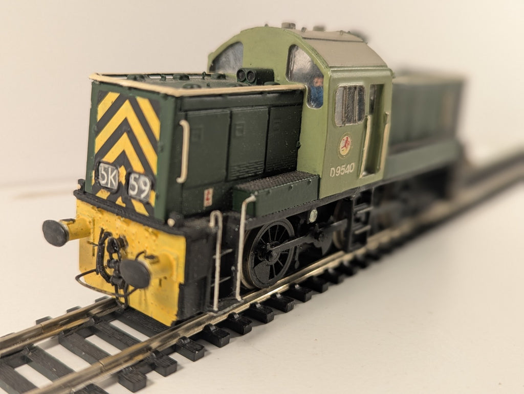 Kitbuilt Class 14 Diesel Locomotive D9540 in BR Green (KB109 – Unknown Brand)