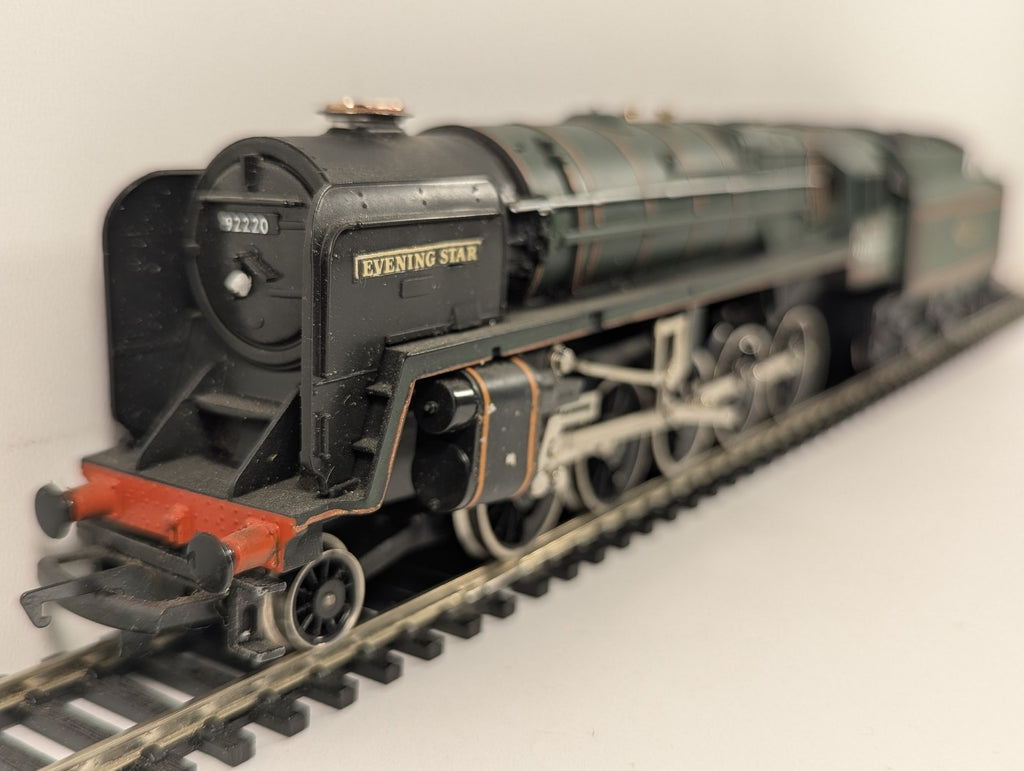 Hornby Railways OO Gauge B.R. Standard Class 9F 'Evening Star' Steam Locomotive