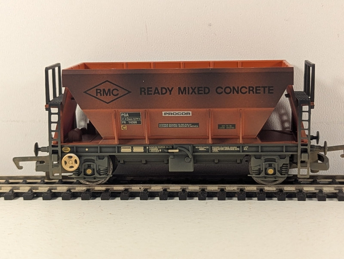 Hornby OO Gauge PGA Hopper Wagon Goods Wagon PR14366 RMC Orange R6013