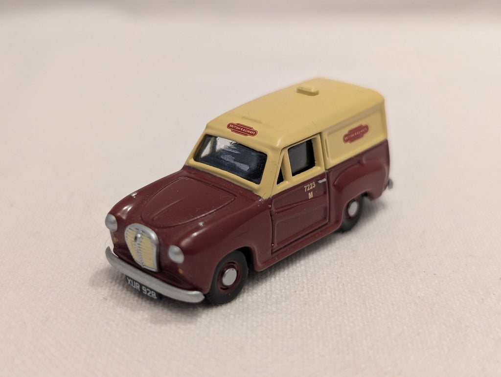 Classix OO Gauge Austin A30 Van Die-cast Van 7223 M