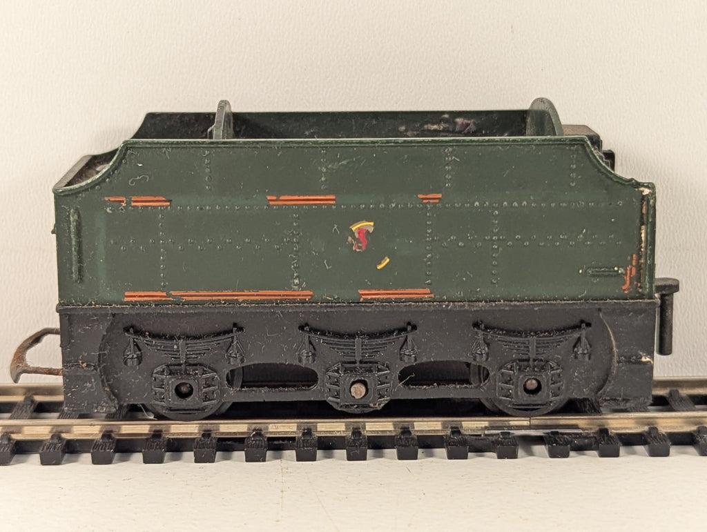 Tri-ang Hornby R33 OO Gauge BR Green Tender - Spares/Repairs