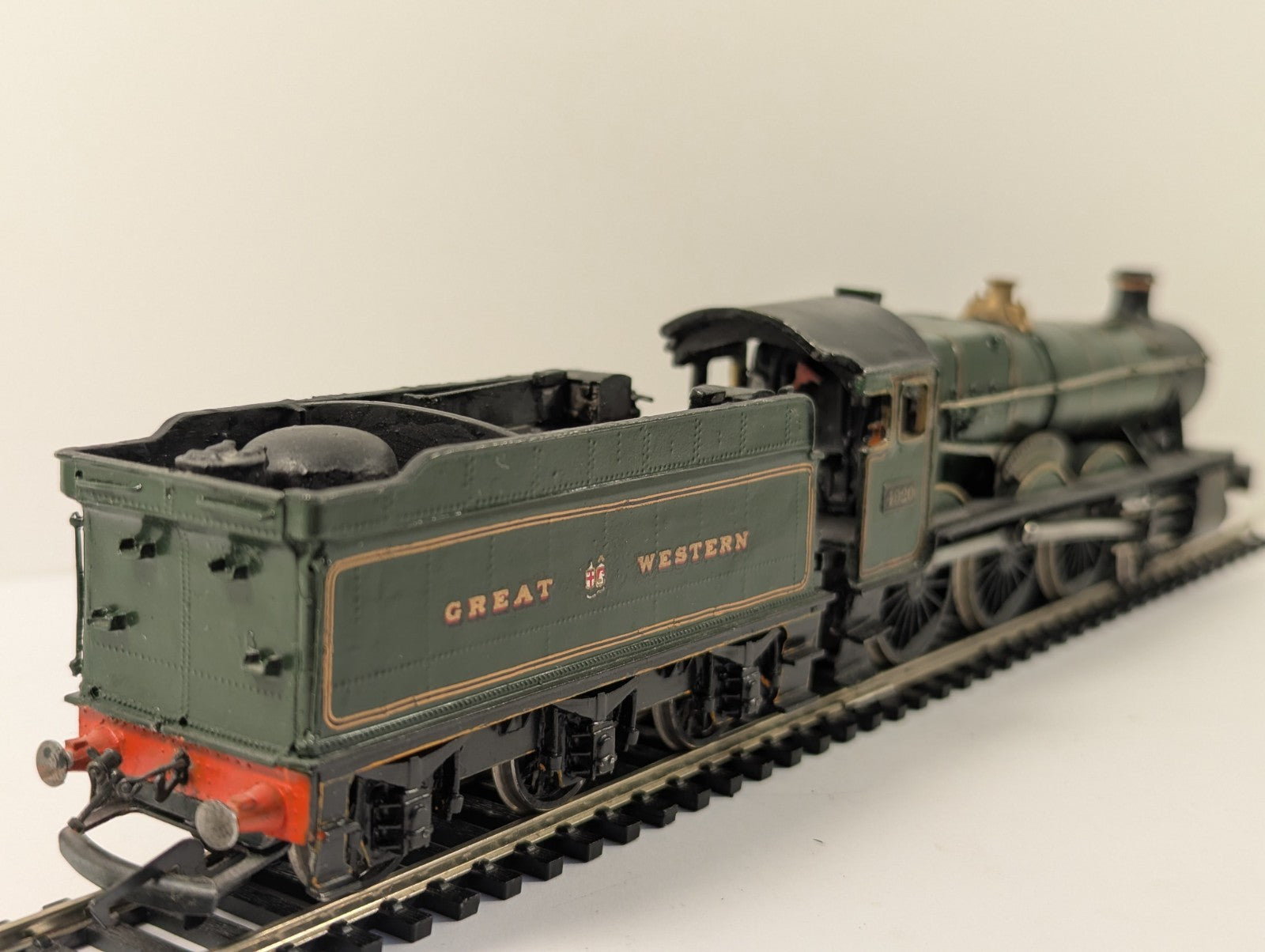 Wills Finecast OOGauge GWR Hall Class Locomotive & Tender Kit - Non-Runner Boxed