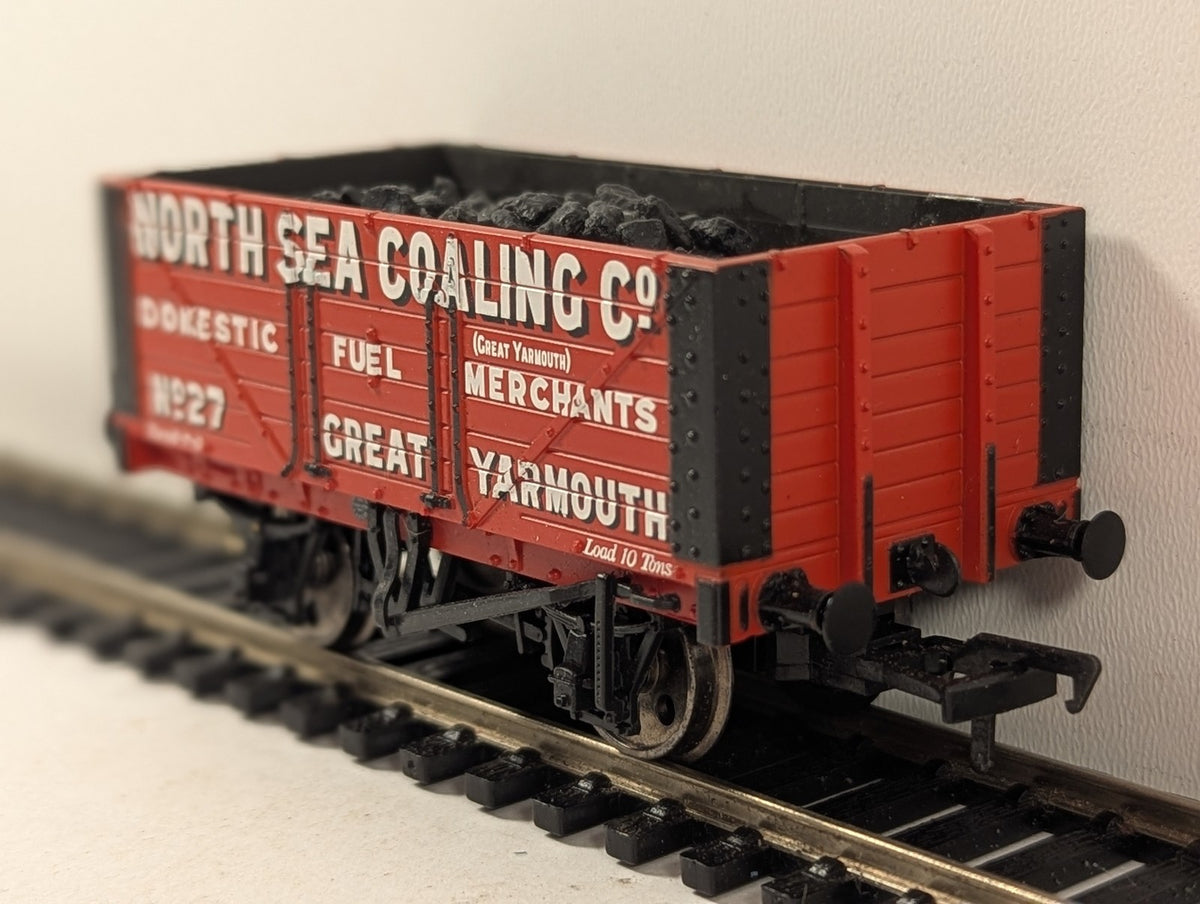 Bachmann OO Gauge 7 Plank Wagon 'North Sea Coaling Co.' Goods Wagon 27