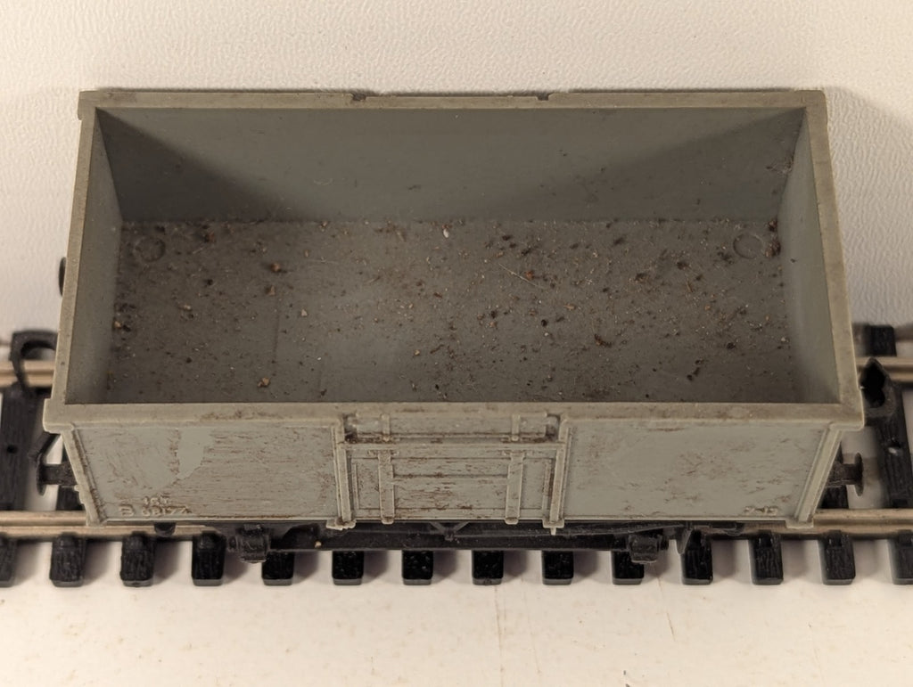 Trix 5001 BR 16 Ton Mineral Wagon Grey OO Gauge