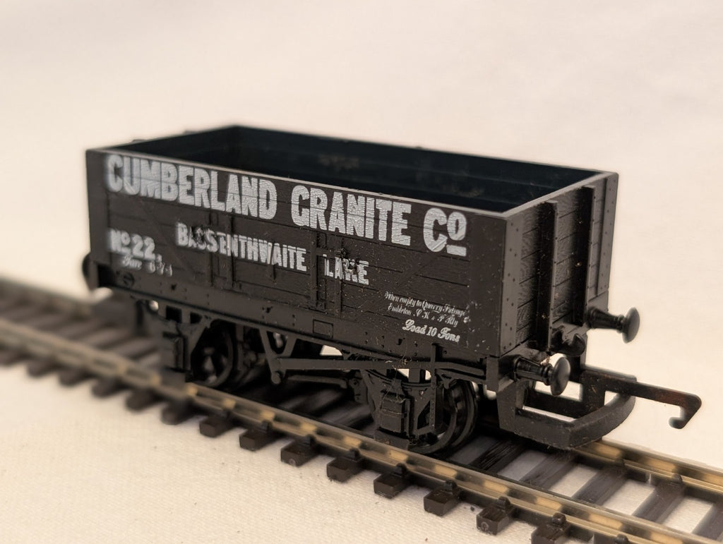 Hornby OO Gauge Cumberland Granite Co. 5-Plank Open Wagon 22 R218