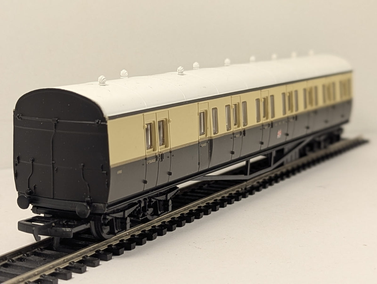 Hornby OO Gauge GWR Brake Third Coach Passenger Coach 6900