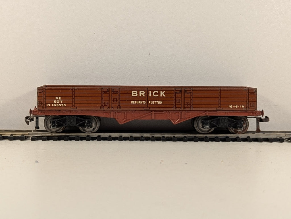 Hornby Dublo 32050 OO Gauge High Capacity Bogie Brick Wagon - Wrong Box