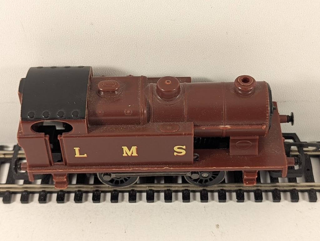 Hornby OO Gauge 0-4-0 Tank Locomotive Steam Locomotive LMS Maroon