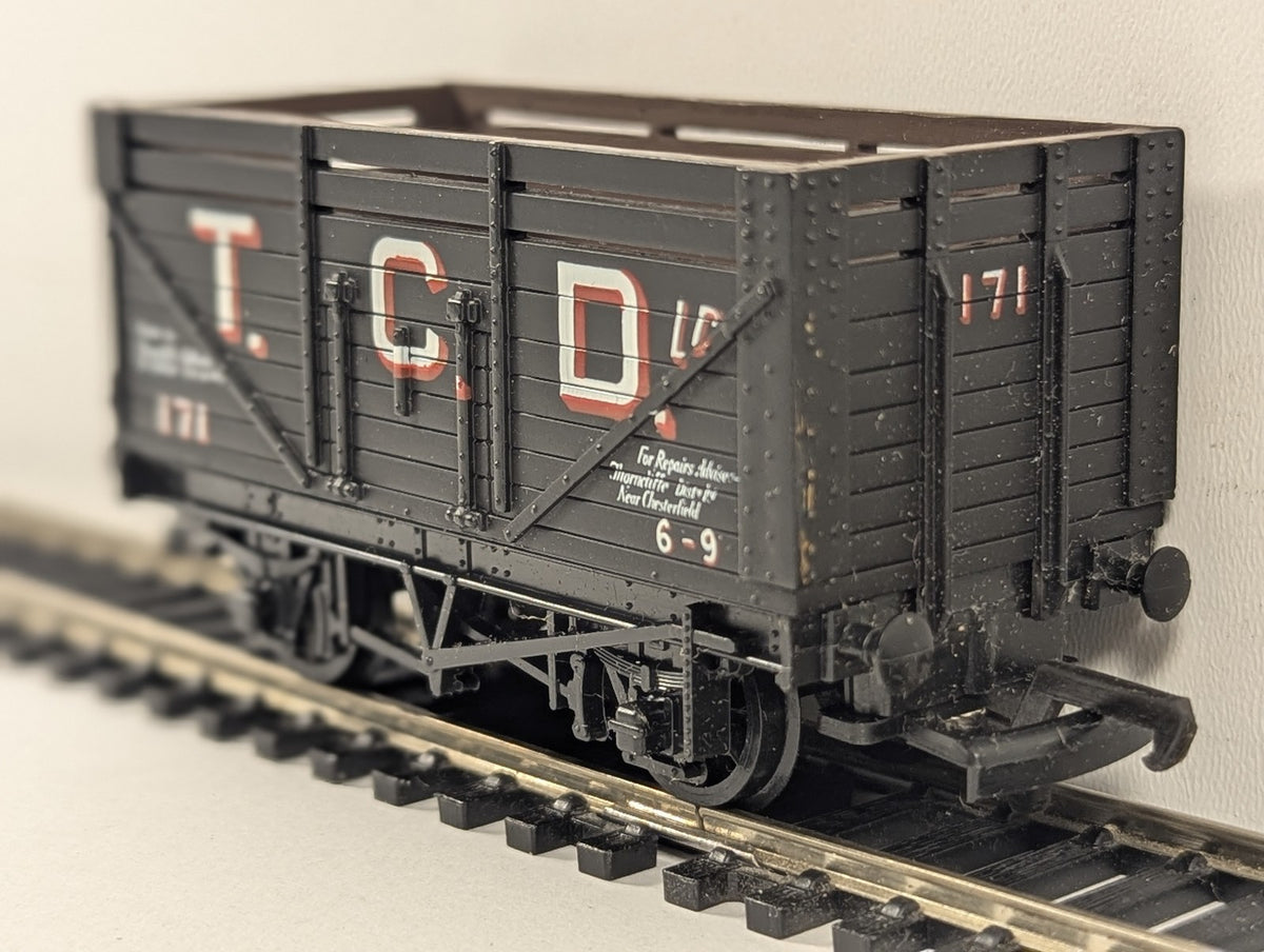 Mainline OO Gauge 7 Plank Wagon T.C.D. Ltd Goods Wagon 171 T.C.D. Ltd Black
