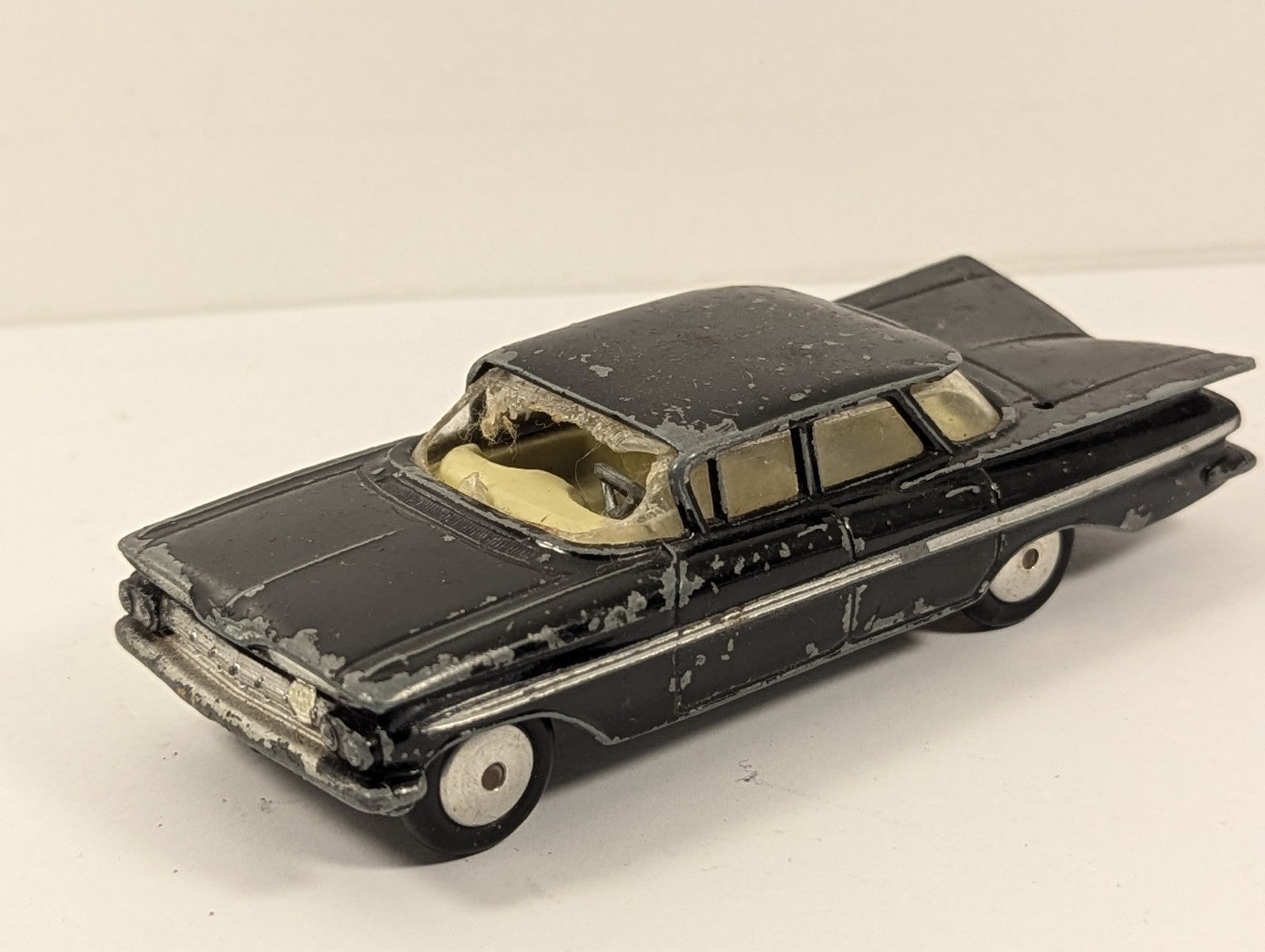Corgi Toys 223 Chevrolet Impala State Patrol Car 1:43 Scale - Damaged Windscreen