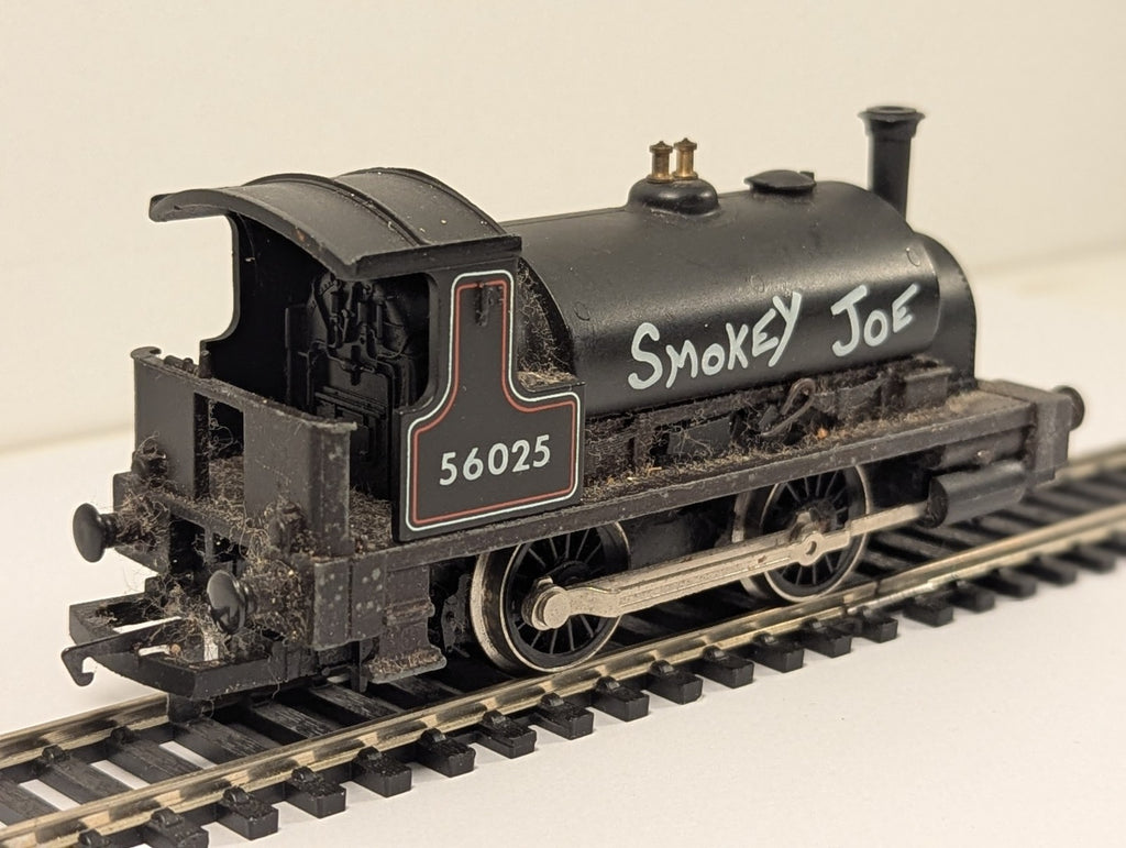 Hornby OO Gauge Smokey Joe 0-4-0ST Tank Locomotive