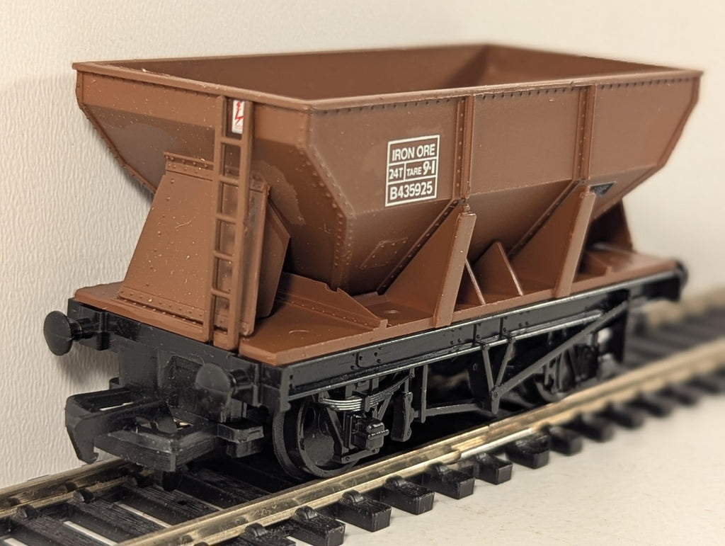 Mainline Railways 37-162 OO Gauge BR Brown Hopper Wagon - Boxed