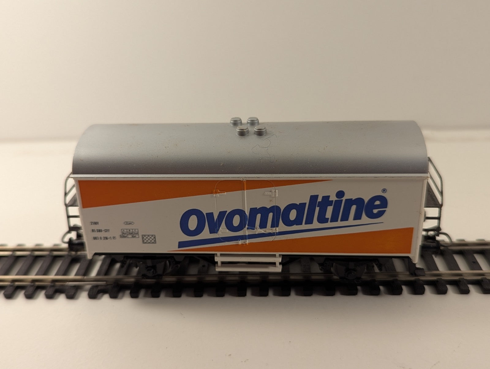 Märklin 4428 H0 Closed Freight Car ‘Ovomaltine’ – DB