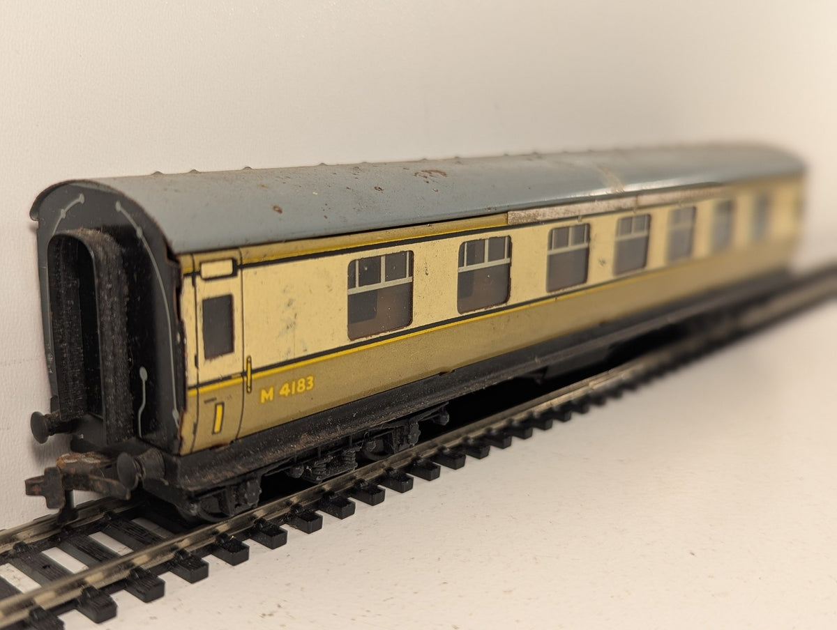 Hornby Dublo OO Gauge BR (M) Corridor Composite Coach Passenger Coach M 4183