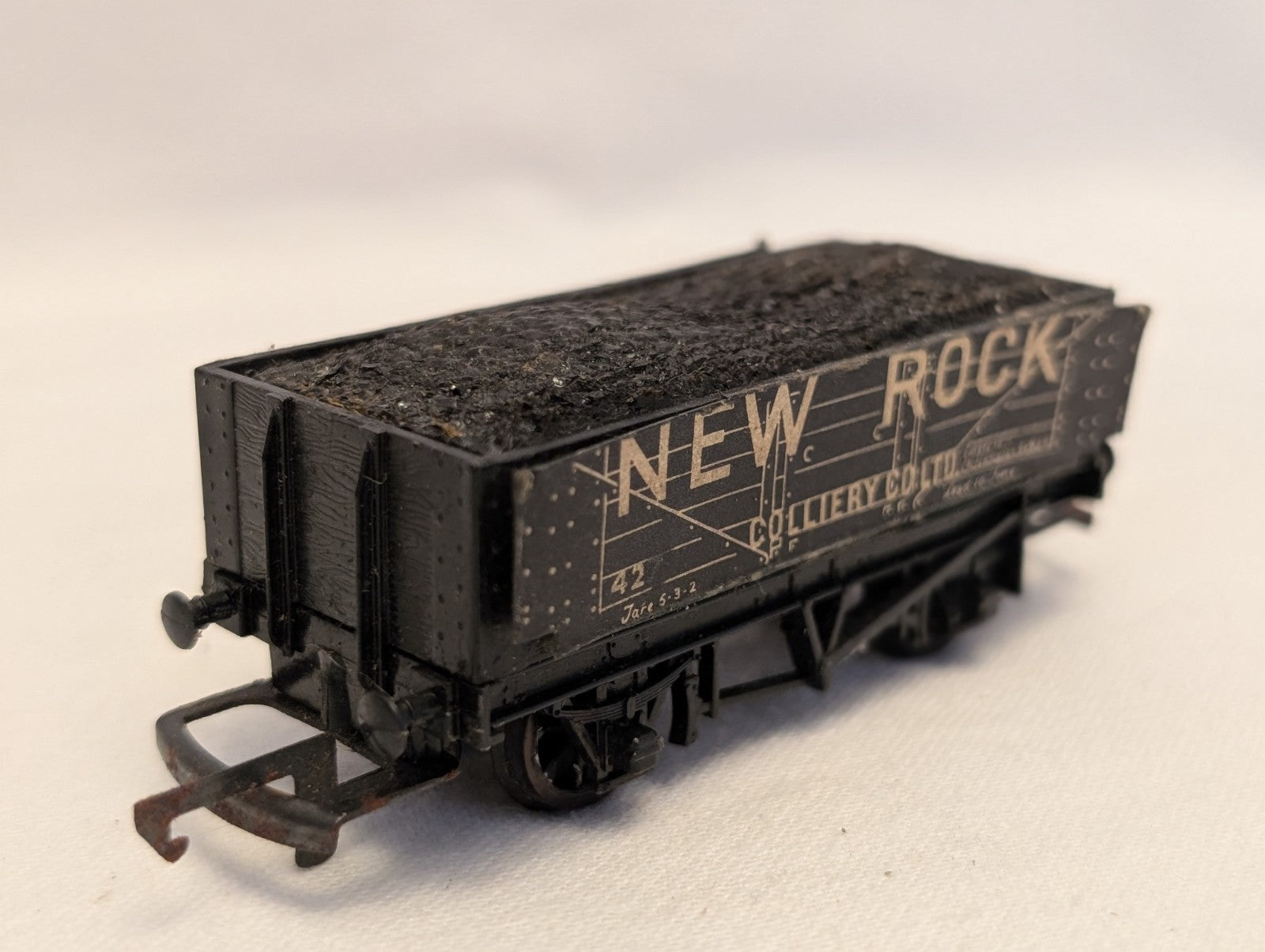 Mainline OO Gauge 7 Plank Coal Wagon New Rock Goods Wagon