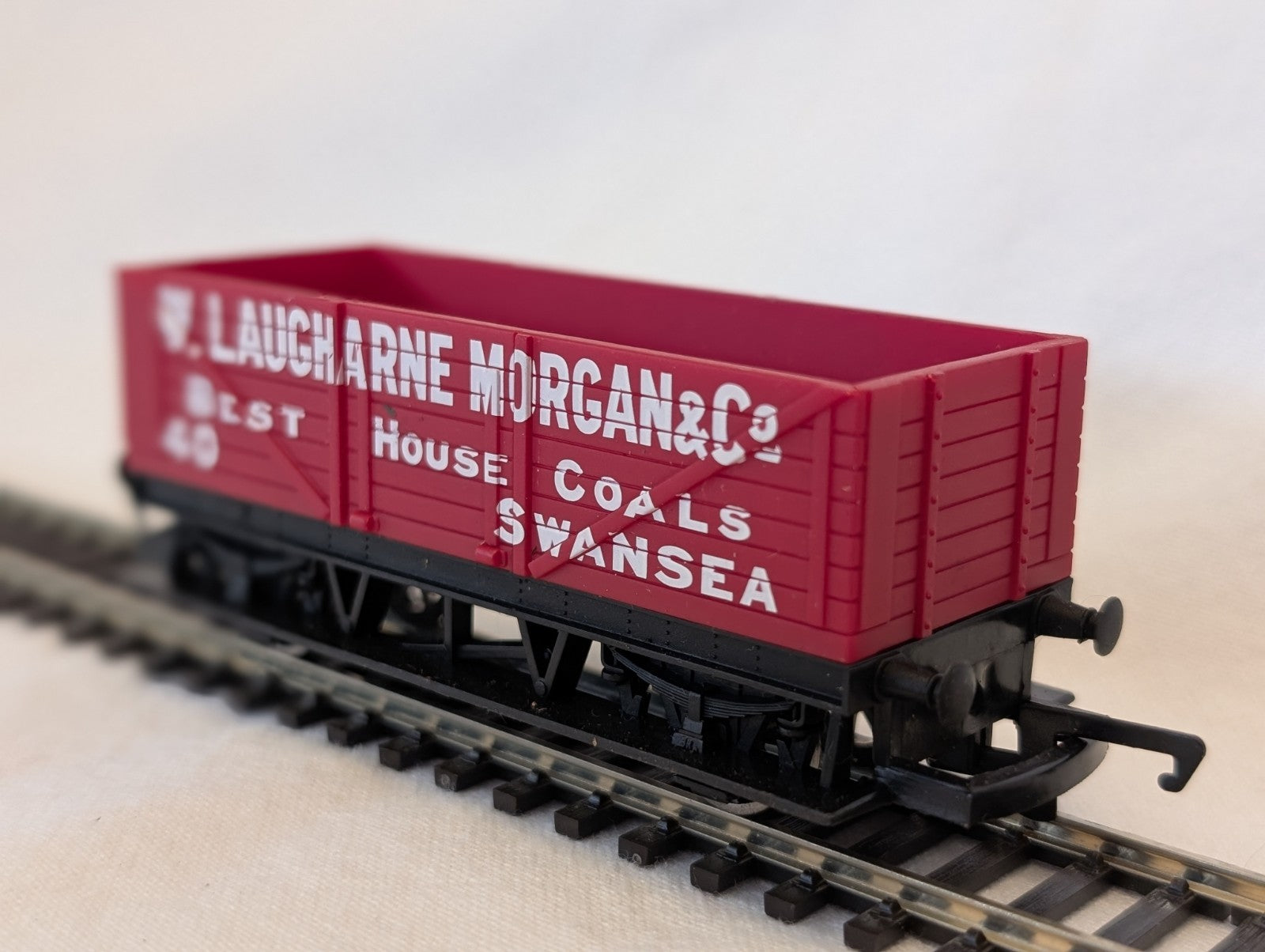 Hornby OO Gauge 7-Plank Open Wagon W. Laugharne Morgan & Co Goods Wagon