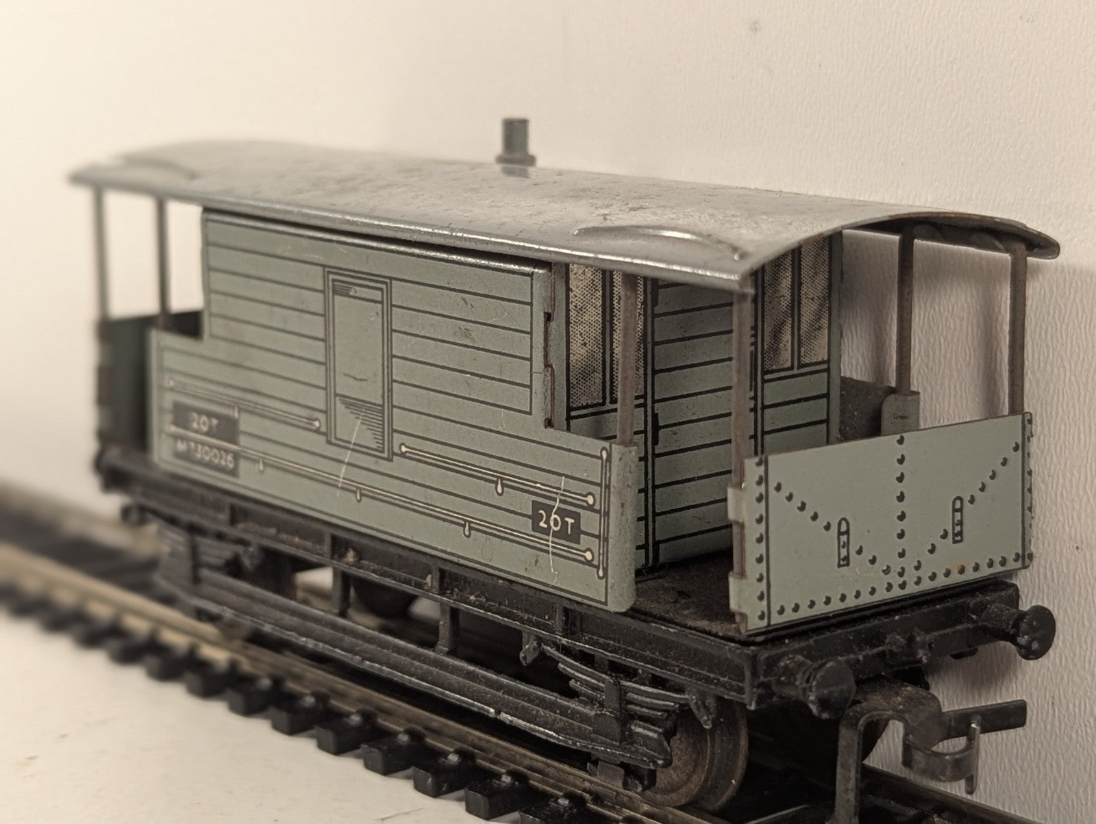 Hornby Dublo OO Gauge BR 20-Ton Goods Brake Van Goods Wagon M730026