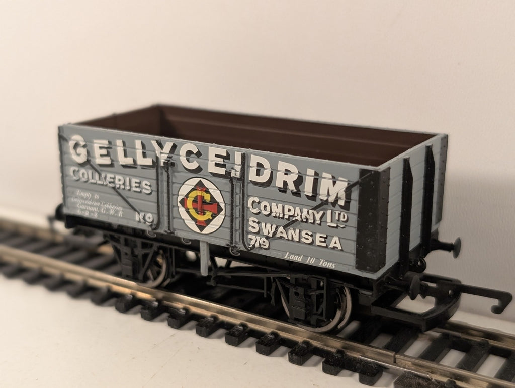 Hornby OO Gauge Grey Gellyceidrim Collieries 7 Plank Open Wagon