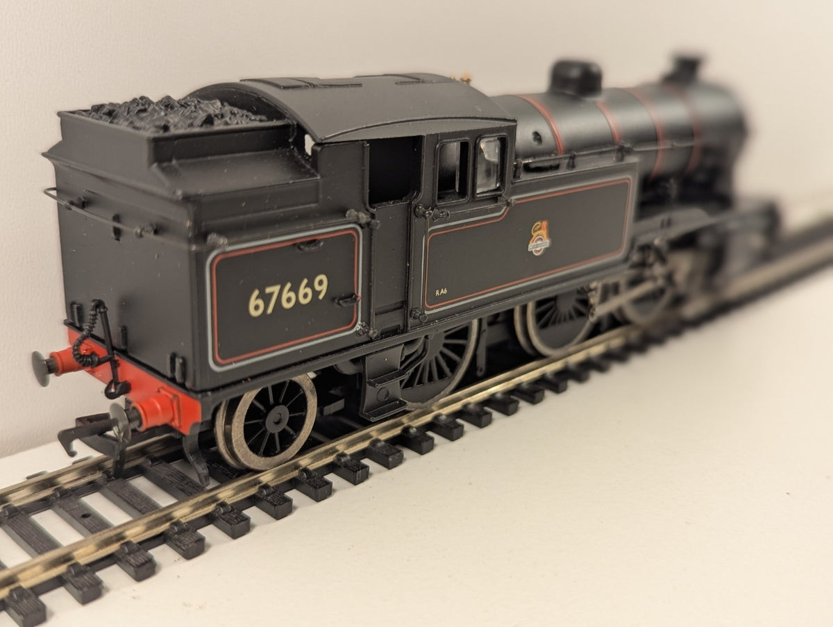Bachmann 31-609A V3 Tank 67669 BR Lined Black