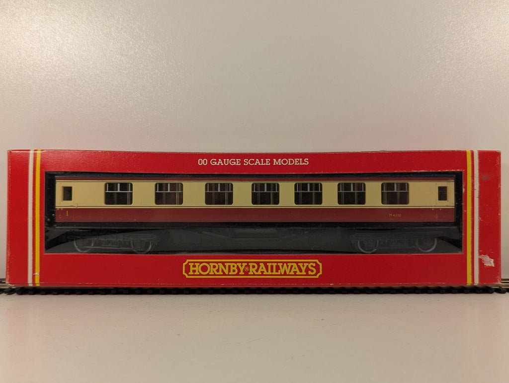 Hornby R423 LMS Composite Coach