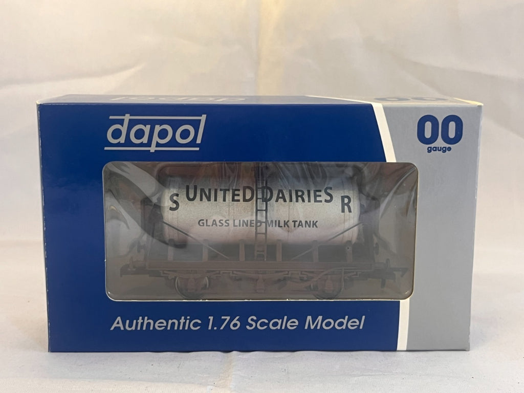Dapol 4F-031-002 OO Gauge United Dairies Milk Tanker Weathered