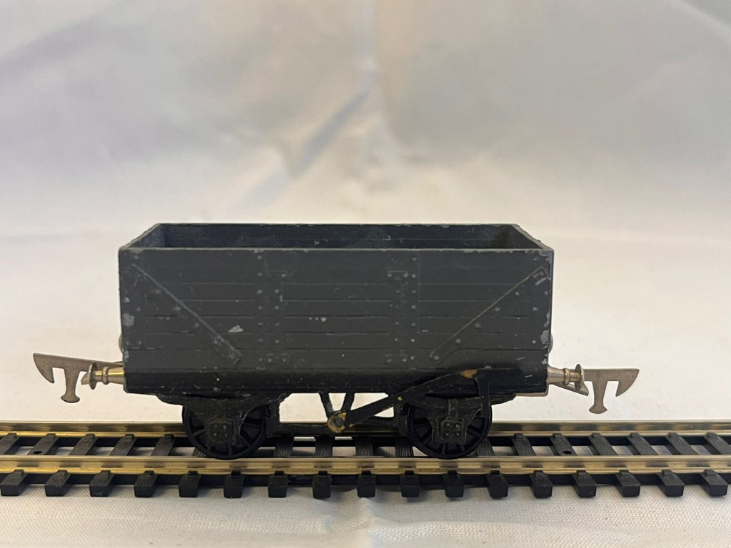 Graham Farrish 7 Plank Wagon Charcoal Finish
