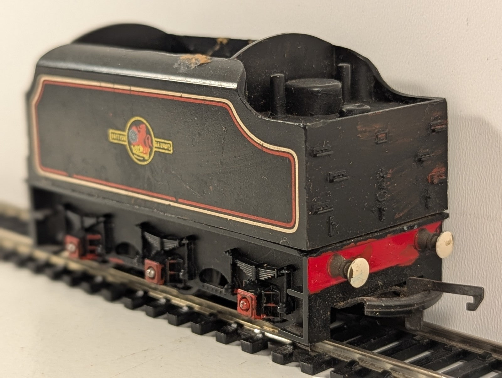 Tri-ang R30 OO Gauge Stanier Tender