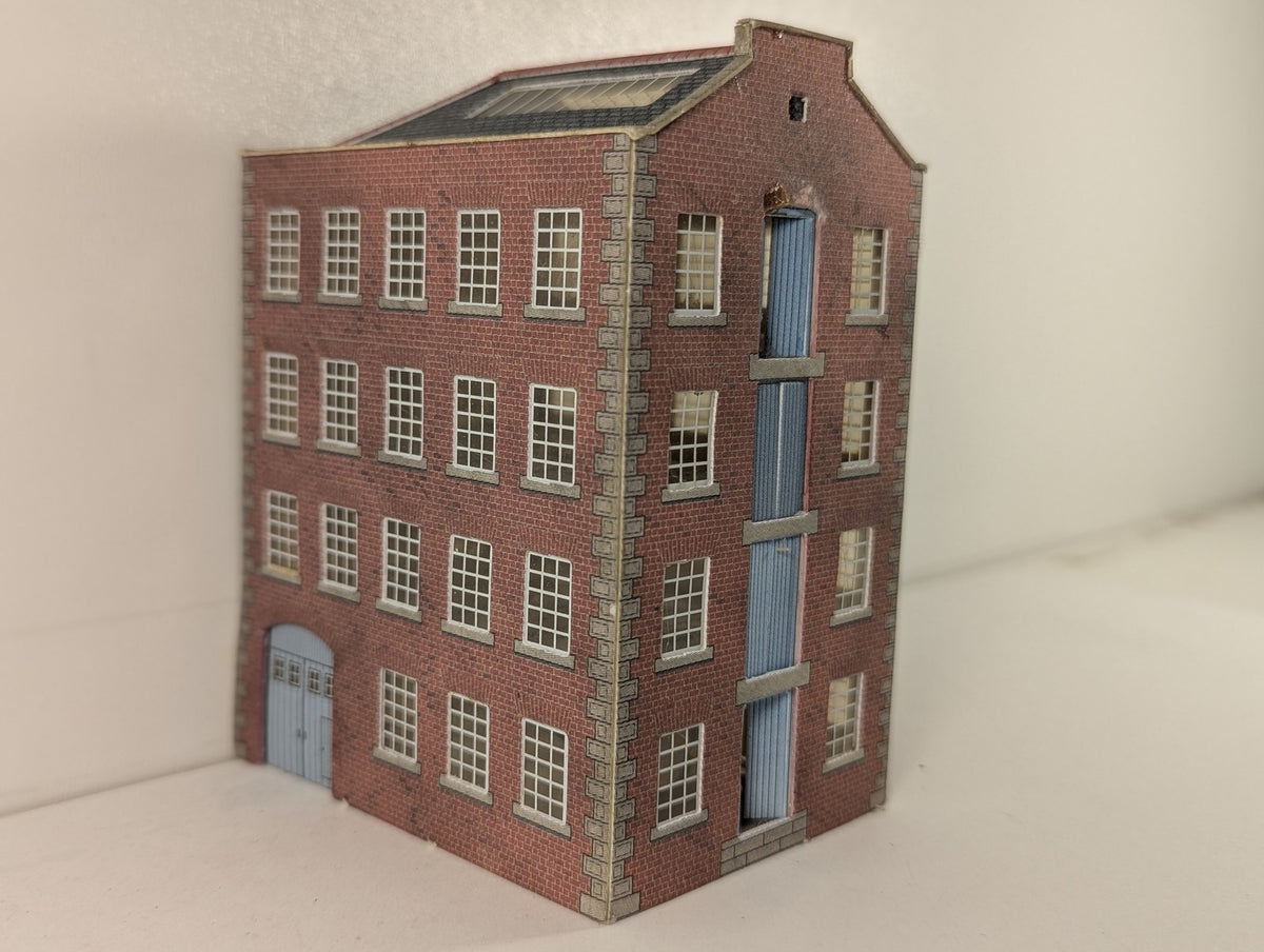 Metcalfe OO Gauge Small Factory / Warehouse Building Red Brick PO283