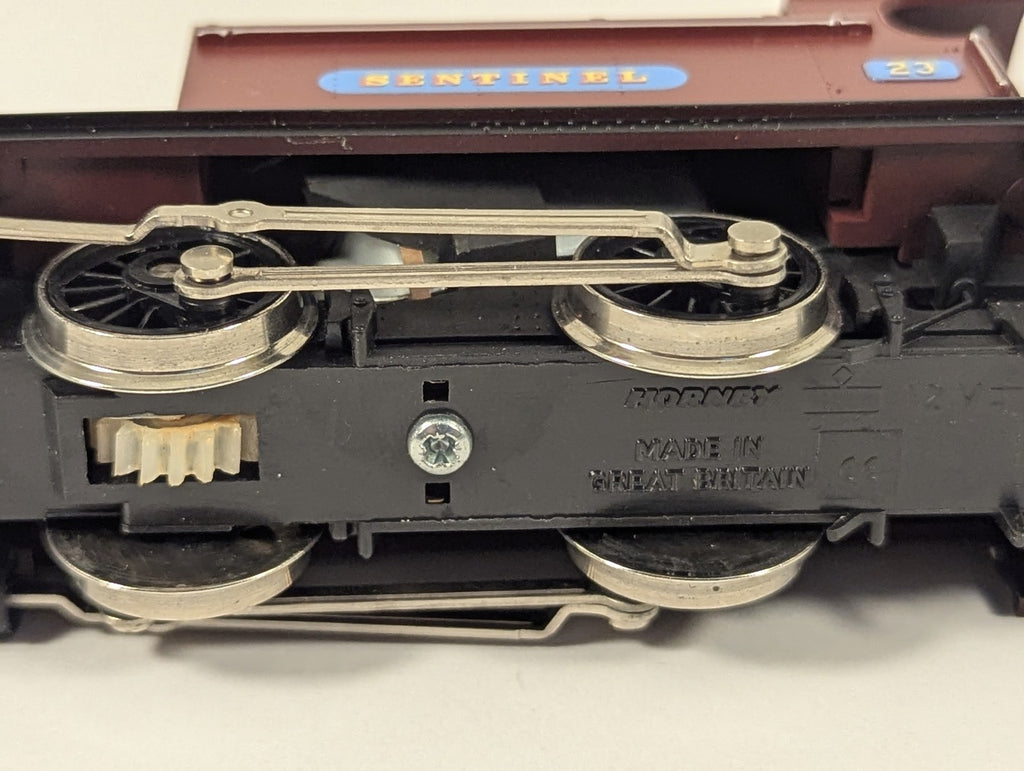 Hornby OO Gauge Industrial 0-4-0T 'Sentinel' Locomotive 23 Maroon