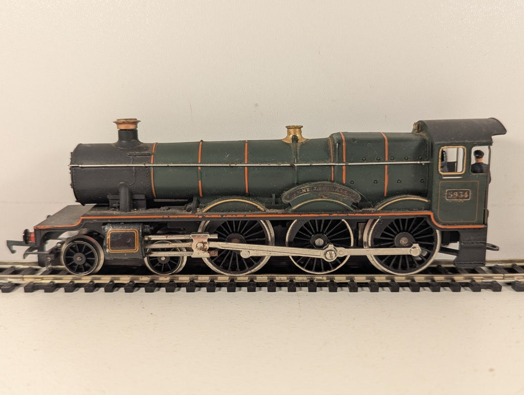 Hornby OO Gauge GWR Class 4900 'Hall Class ' Steam Locomotive