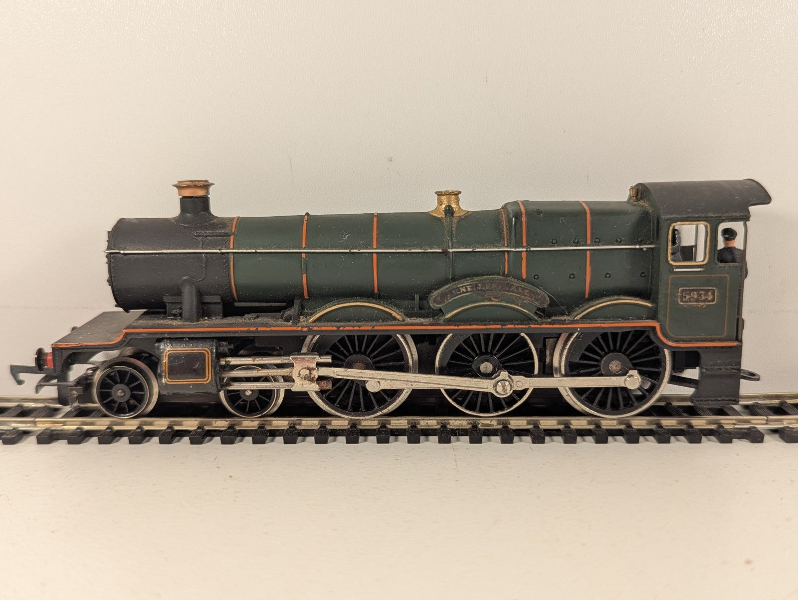 Hornby OO Gauge GWR Class 4900 'Hall Class ' Steam Locomotive